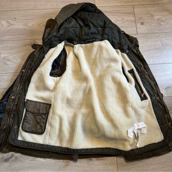 Zara women olive green winter jacket with faux leather quilted small sleeves - Picture 7 of 9